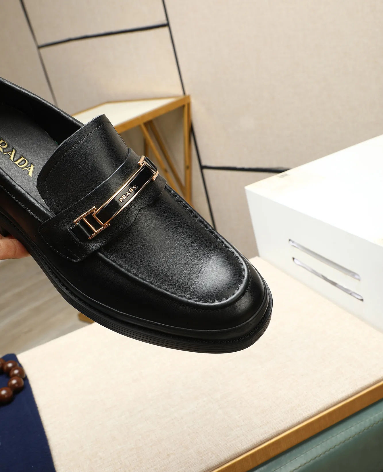 Men's men's shoes 💰540 (water-dyed cow leather) 📛📛PRADA high-end counter's latest formal business leather shoes 👔original and highest quality! Imported from Italy 🇮🇹 first-layer calfskin fabric ➕ cowhide lining Original outsole Formal size: 38➖44 (45 customized)